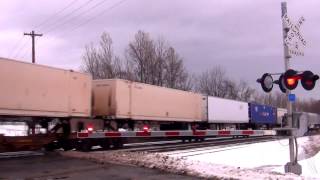 Fast CSX Q001 Van Train