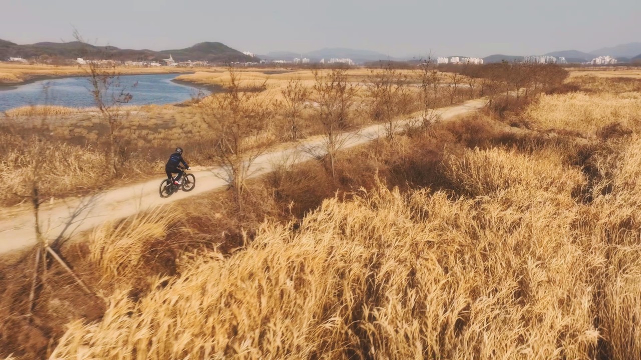 48mm | 원테이크 팔로우샷 | mavic3 | 26. 2. 28.