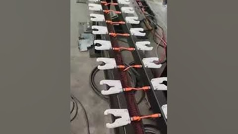 Milling Kuka robot with track and rotating table