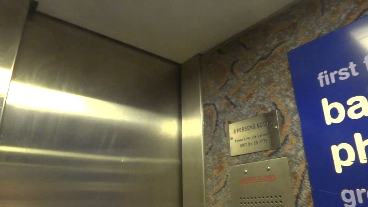 Экскурсия по лифтам в торговом центре Swan Walk, Хоршем.
