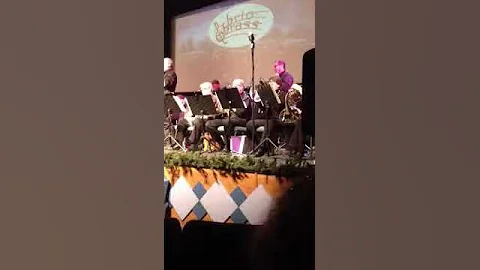 Jon Laursen Roesler trumpet solo: Christmas Time i...