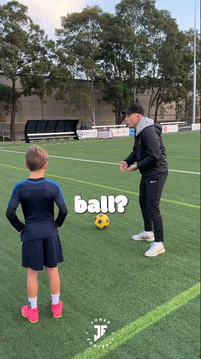 ❌HOW DO YOU PASS THE BALL ⚽️ ❌⁉️ Joner Football