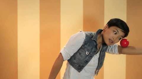 Urban Contact Juggling: Lesson 5 - Balance • Dianna David