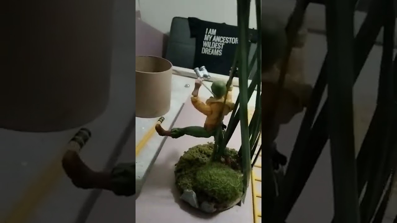 j.dioramas: custom figure stands