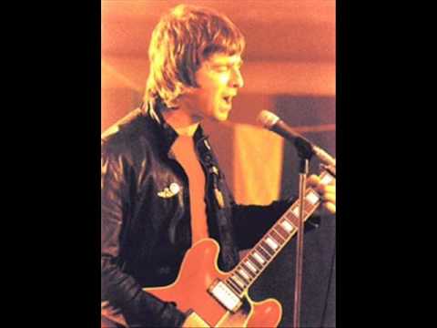 This Guy's In Love With You - Noel Gallagher (live)