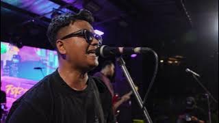 KARNAMEREKA - Sepertiga ( Live at Fortune Release Party )