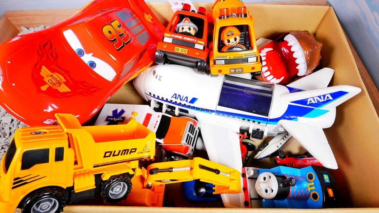 はたらくくるまのおもちゃ！ 救急車、はしご消防車、ショベルカー、ダンプトラックなどが登場！ 英語で乗り物の名前も覚えよう！ Learn Vehicle Names with Toys