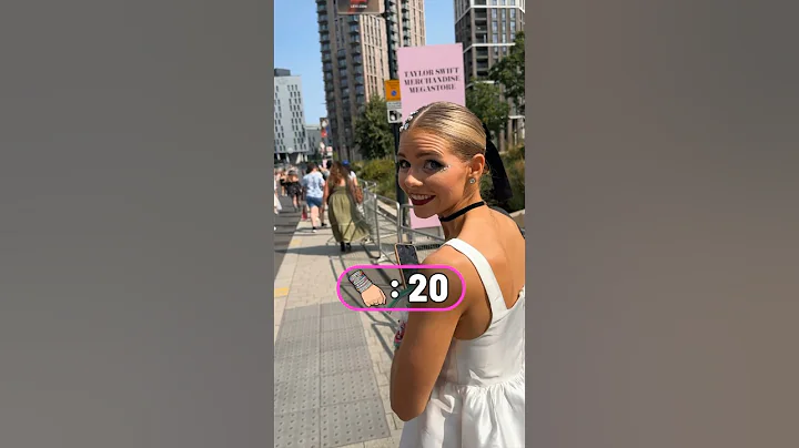 Trading 100 Bracelets at the ERAS TOUR