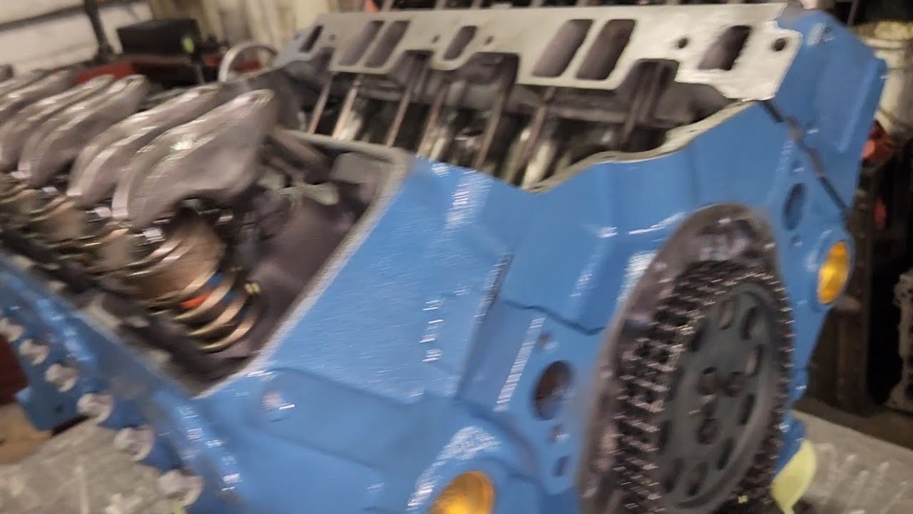 350 CHEVY FINAL ASSEMBLY - YouTube