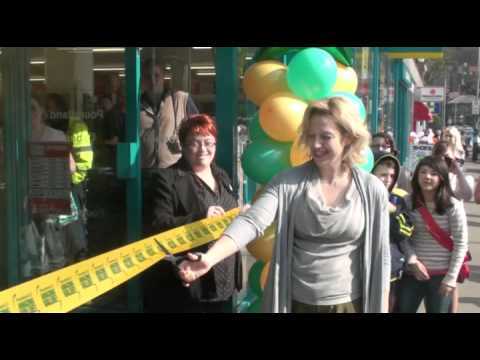 Katy Cavanagh Coronation Street opens a new Poundland