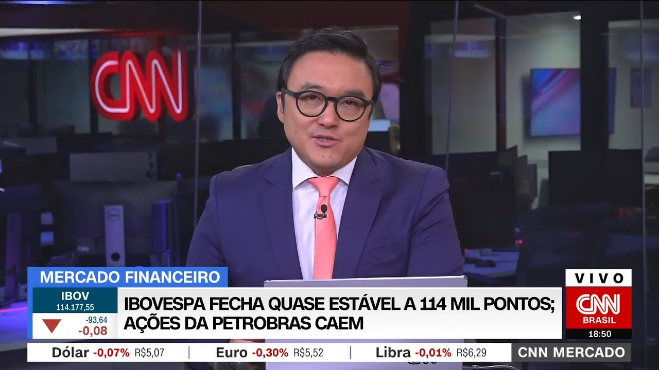CNN MERCADO: Ibovespa fecha quase estável a 114 mil pontos; ações da Petrobras caem | 26/01/2023