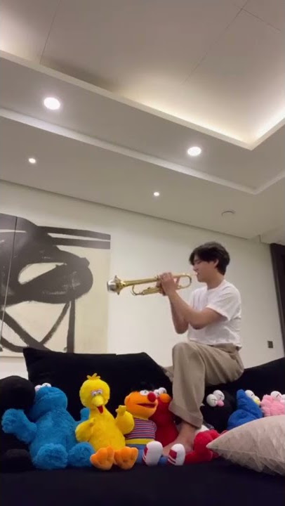 220206 | V IG ✨ Chet Vaker performance || Check out the comments for context 👇👇