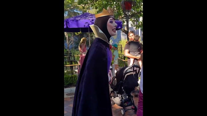 Stan Twitter: Evil Queen talks down a flop’s grandpa and calls her a peasant as well! 👸😈✨