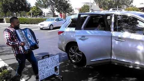 Worlds Greatest Buskers - Accordian Soloist at Trader Joes