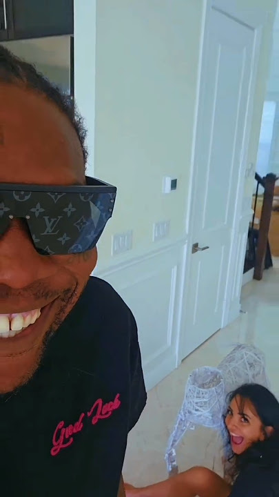 Download lagu vybz kartel & sidem setting up for xmas #shorts #fullimiaent #vybzkartel #sidem