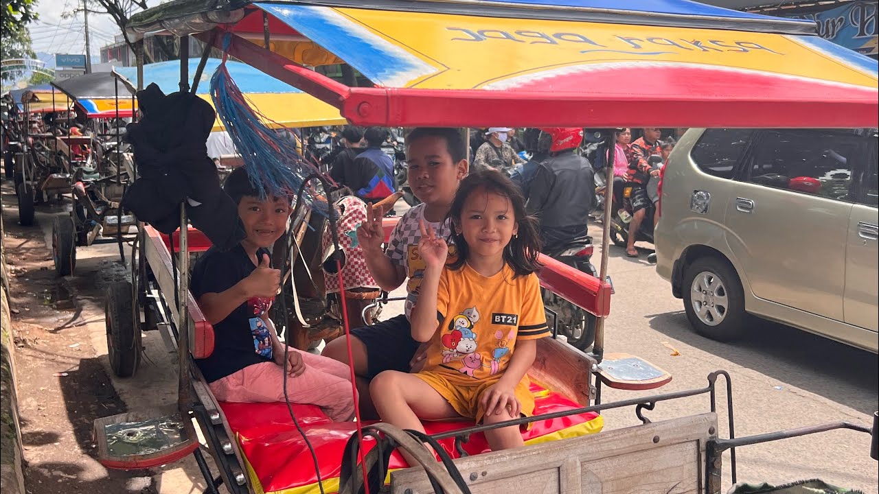 Senang naik delman bersama saudara di ciparay bandung