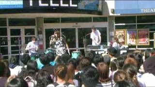 Yelle - &quot;Dans Ta Vraie Vie&quot; (UCSD) Live in La Jolla 11/03/08