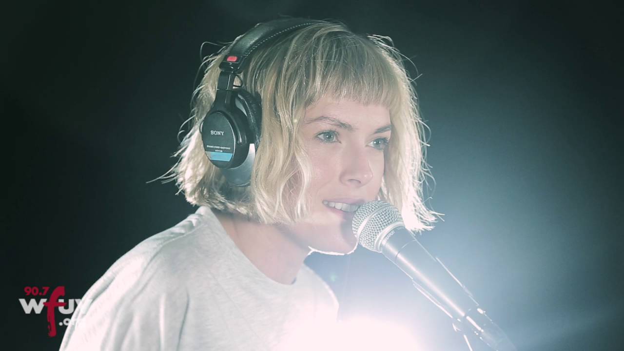 Watch Gwenno - "Chwyldro" (Live at WFUV) on YouTube Watch Gwenno - "Chwyldro" (Live at WFUV) on YouTube
