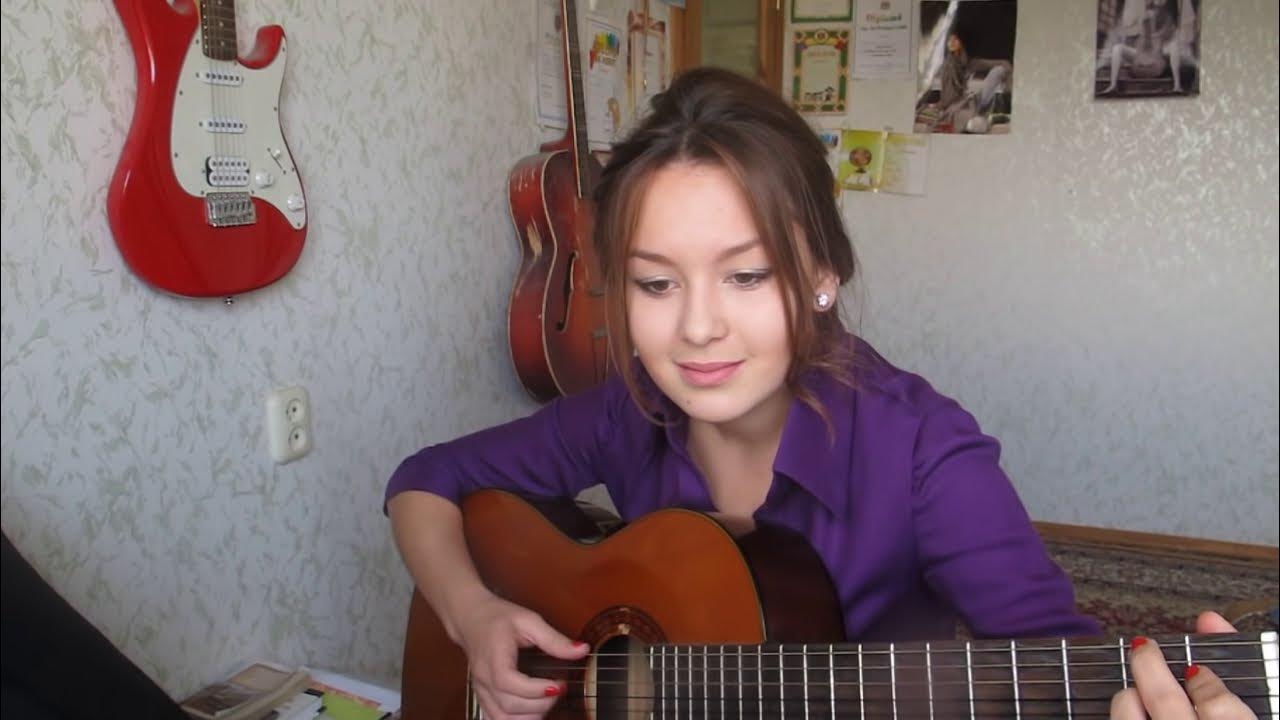 Ikki kaltak paypoqli fotosurat Kostyumlar va kombinezonlardagi porno suratlar