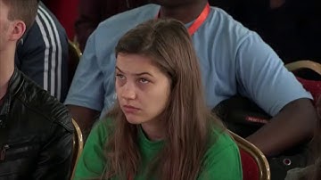 Olubayo Adekanmbi receiving the Artificial Intelligence Impact/Leadership Award at Deep Indaba 2019