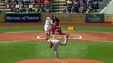 STL@PIT: Bucs strike first on Walker