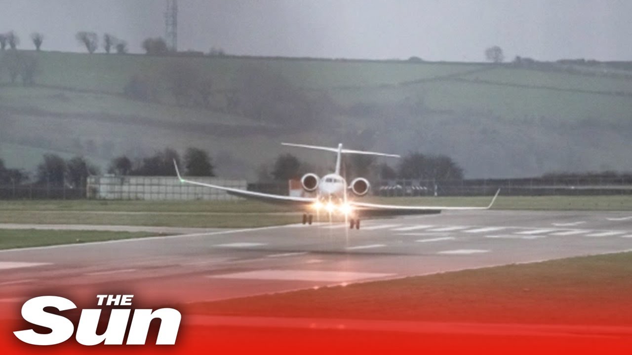 LIVE: Storm Eunice batters Britain as airplanes struggle to land at ...