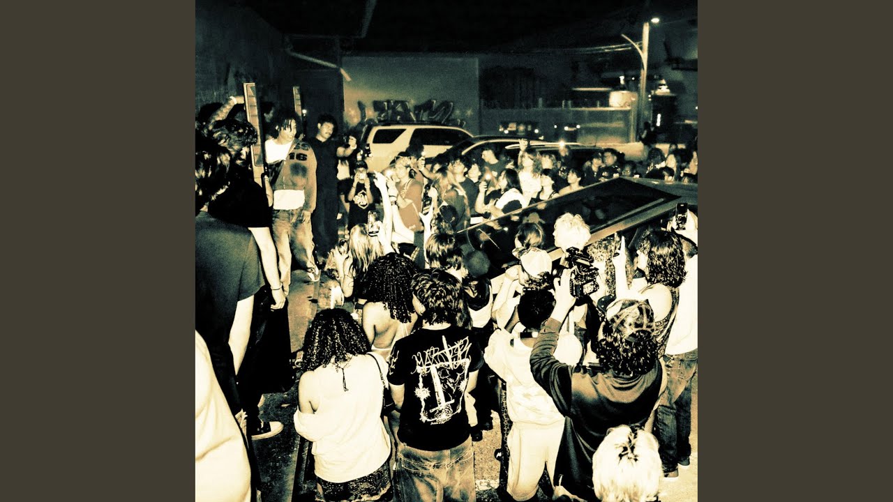 Galore adlı videoyu YouTube'da izle Galore adlı videoyu YouTube'da izle