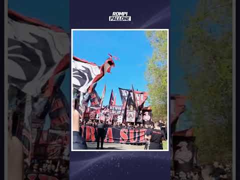 Video LA CURVA SUD CARICA LA SQUADRA PRIMA DI NAPOLI MILAN