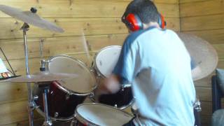 Video thumbnail of "סולו מהיר בתופים-fast drum solo"