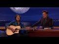 Capture de la vidéo John Fogerty (Creedence Clearwater Revival) "Have You Ever Seen The Rain” Live On Conan