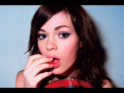 Uffie - Ready To Uff