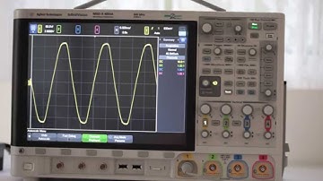 Displaying 60 Hz Utility Voltage in a Keysight MSO-X 4054A Oscilloscope