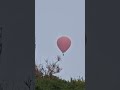 montgolfière sur la route des vacances
