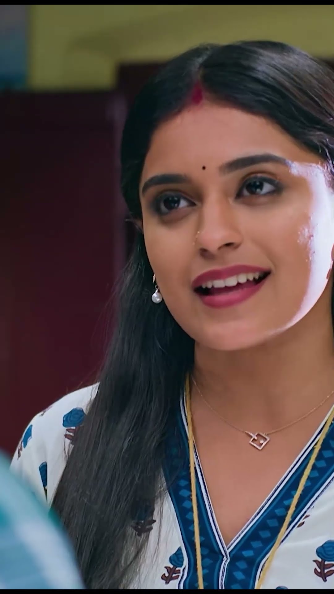 #Santhwanam2 ആ സാരിയുടെ തട്ട് താണ് തന്നെ ഇരിക്കും..