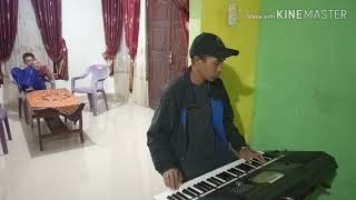 Dere Sunding... Latihan dengan anak momang Dere Sunding... Latihan dengan anak momang