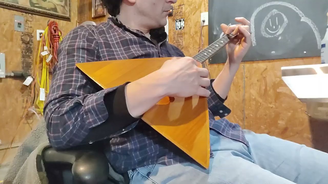 Lunacharsky, Leningrad P-61, Balalaika