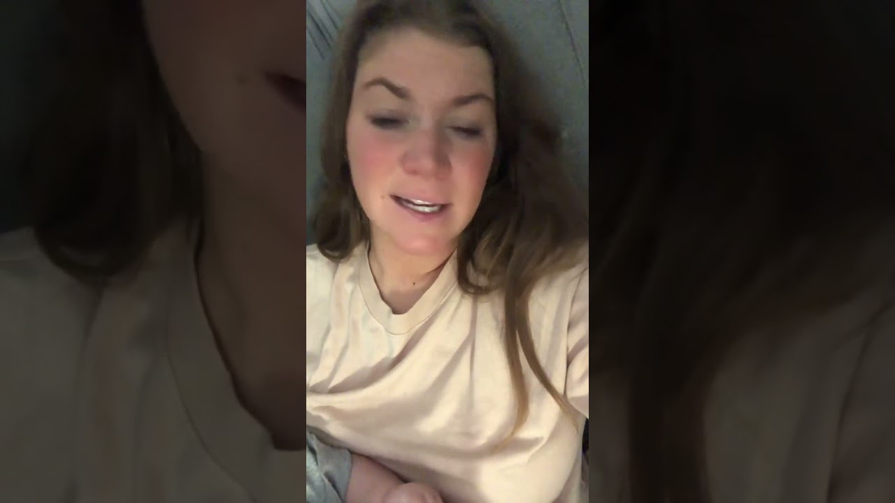 HELP! What do you bring and wear to Disney?! 