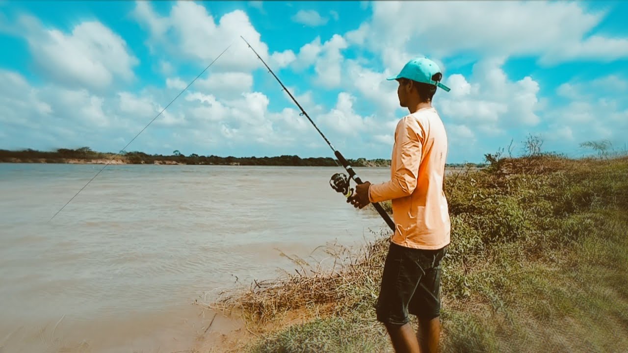 FIZEMOS UMA PESCARIA NO RIO COM A MINHA VARA DE PESCA