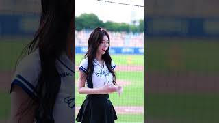 雅英不知道看到了什麼😳好可愛 #20240901 #李雅英 #이아영 #funbonangels #cheerleader @yyyoungggggg