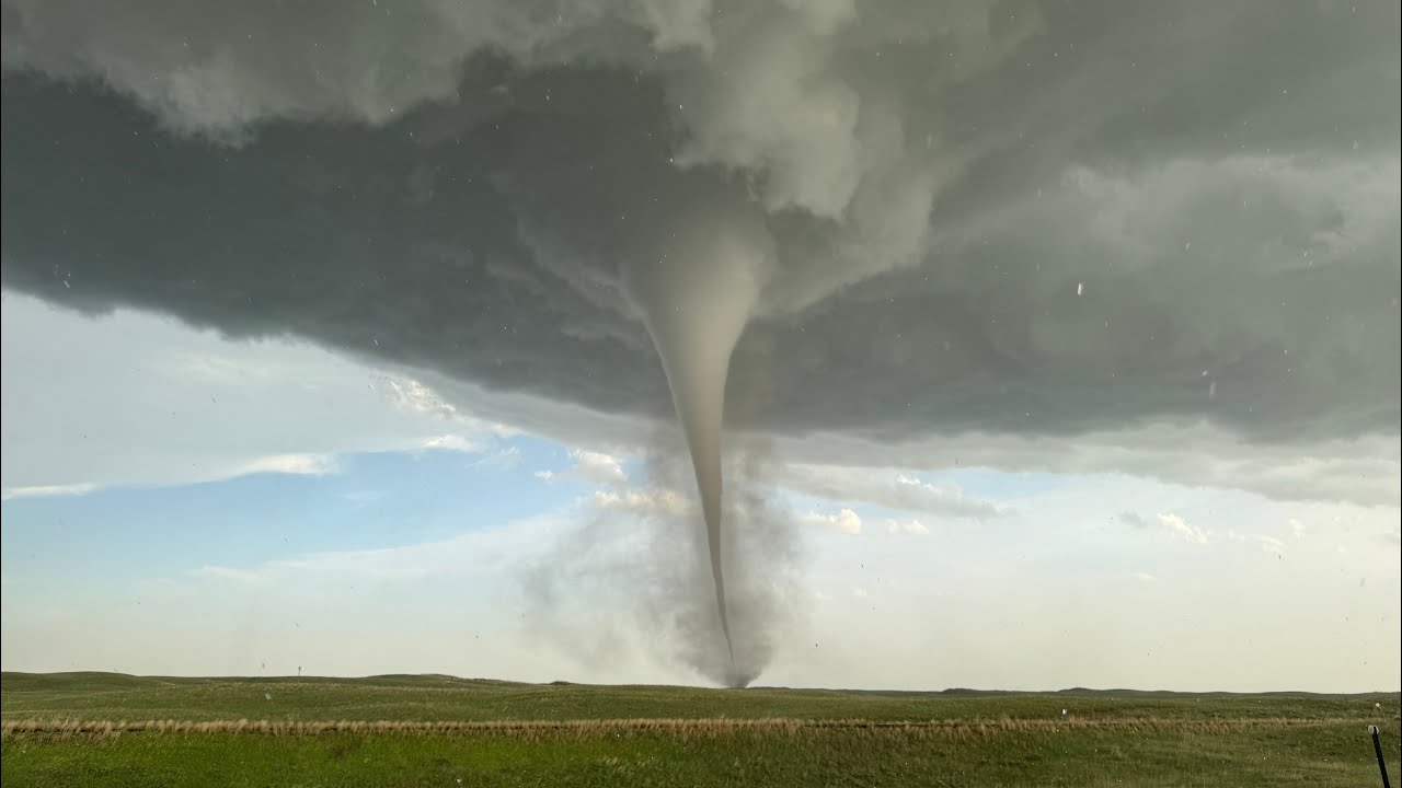 RAW FOOTAGE - CLOSE RANGE NORTH PLATTE NEBRASKA TORNADO - JUNE 16 2025