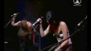 Download lagu Andrea Corr erra 'So Young'