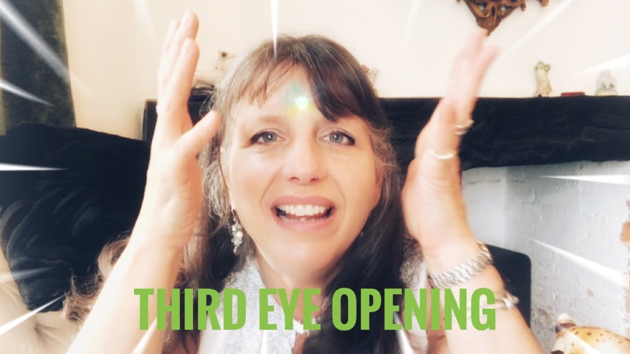 How to open The THIRD EYE  Beginner Witchcraft