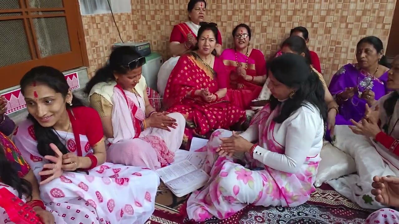 हैप्पी होली महिलाएं होली गाते हुए मस्त 🌺🌺🌺🌺🙏@#Trending#🌺🌺🙏