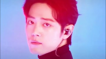 Xiao Zhan: the splendid Xiao Zhan! 肖战 是闪闪发亮不需要形容词的肖战啊