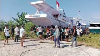 Mandar ship