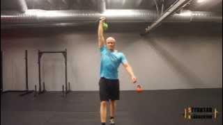 Bóndaganga með lóð fyrir ofan höfuð