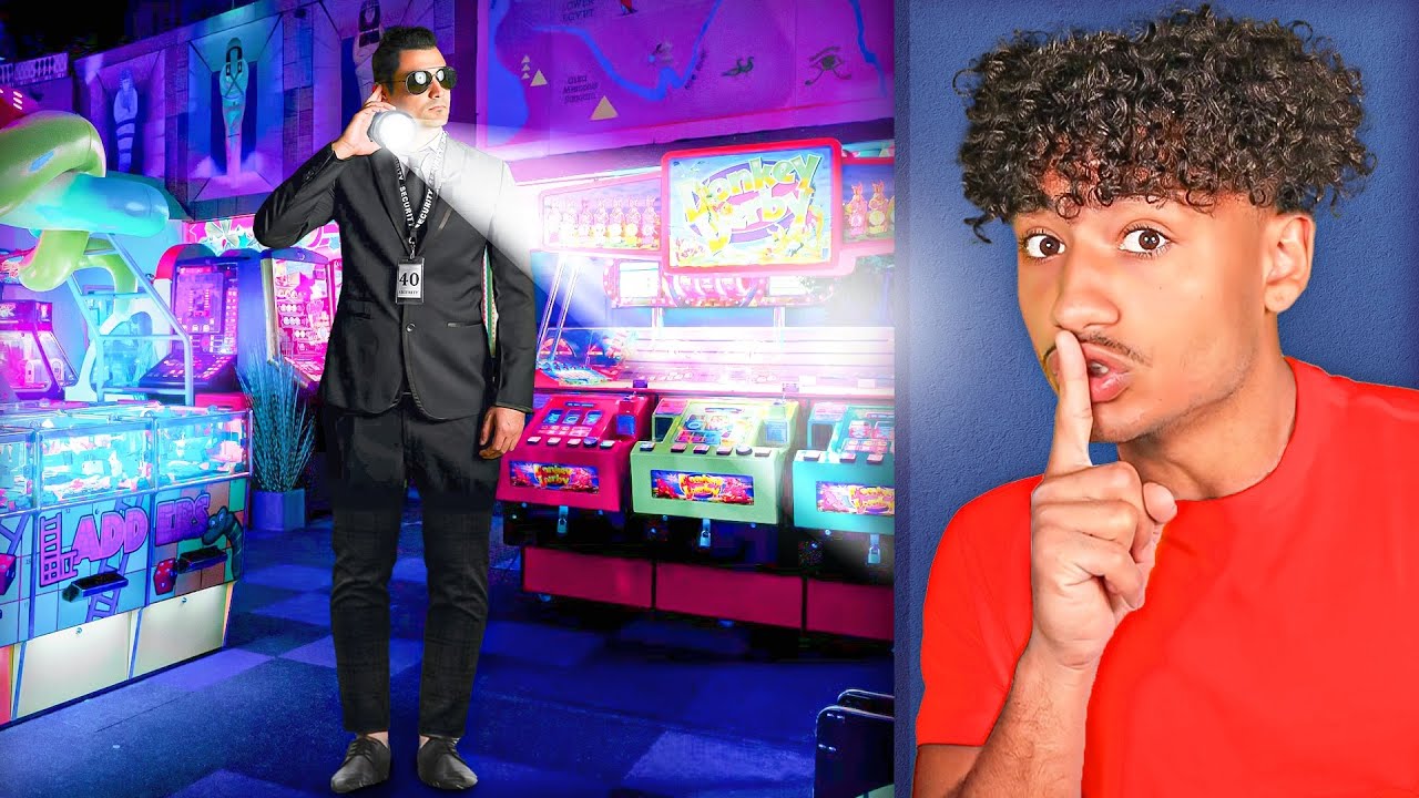 EXTREME Hide & Seek In An Arcade Game!!