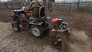 видео: Пашем огород самодельным минитрактором с навесным мотоблоком (активная почвофреза) картинка: Пашем огород самодельным минитрактором с навесным мотоблоком (активная почвофреза)