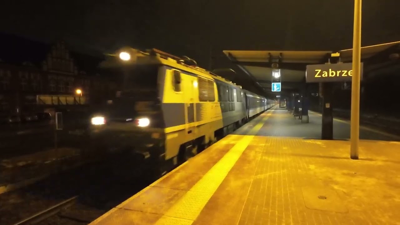 Kilka składów na stacji Zabrze.