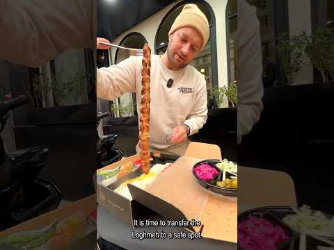 طریقه میل کردن لقمه لذیذ مزعفر